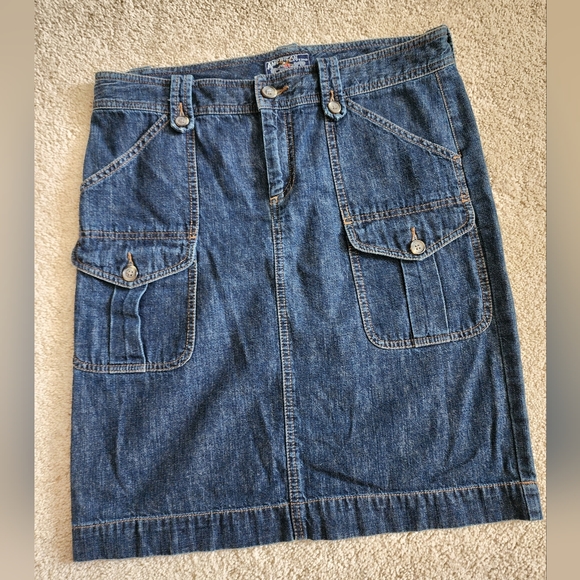 American Living Dresses & Skirts - Ladies Denim Skirt Size 6